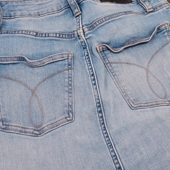 Calvin Klein distressed denim mini skirt - Picture 6 of 8